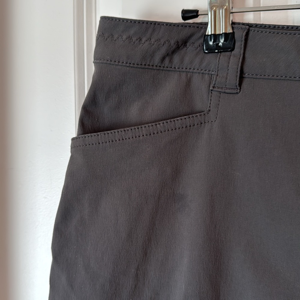 Eddie Bauer Horizon Adventure Golf Hiking Skort - Size 12 - Gray - Picture 3 of 9